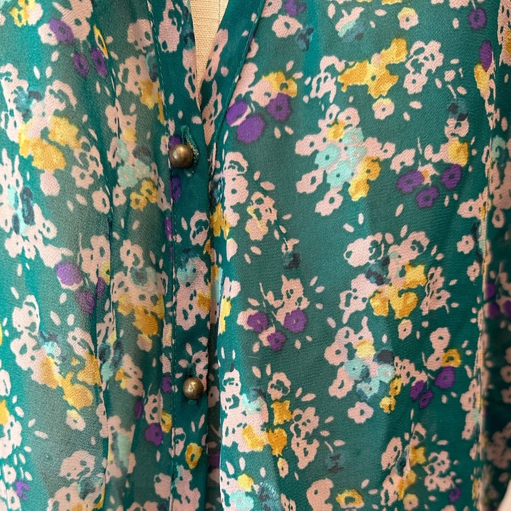 **JESSICA SIMPSON Tie Front Sheer Flowy Flutter Sleeve Blouse Floral - Picture 5 of 10
